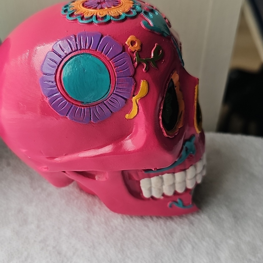 New 2 Skull Decor Halloween Day Of The Dead Colorful 4.2" Skulls Purple & Teal - Picture 10 of 11